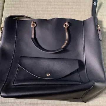 블랙 핸드백 외 포켓 부착 ANAP