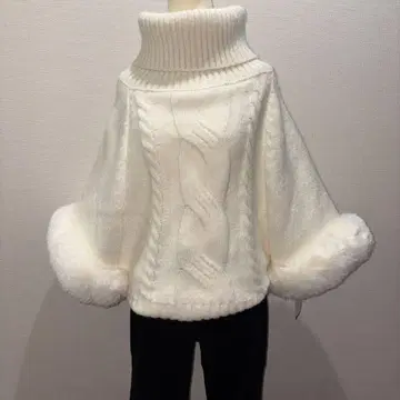 판초 퍼 슬리브 케이블 니트 터틀넥 겨울에 대활약