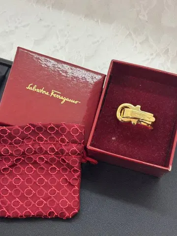 Ferragamo 간치니 스카프링 이탈리아제 헝겊 가방 케이스 오샤레