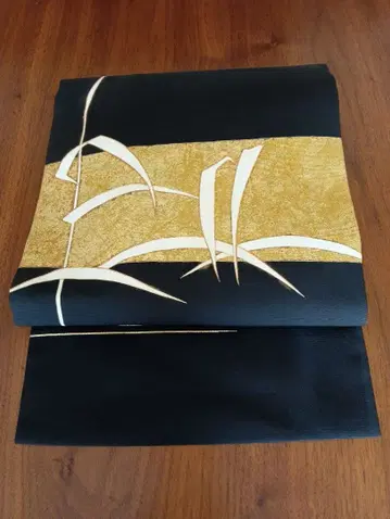 나고야 오비 블랙 바탕에 금