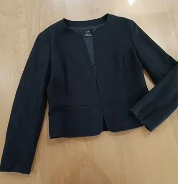 새상품급 워셔블 23구 노카라 자켓 네이비 사이즈 38 온워드
