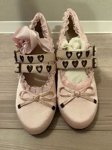 swankiss 핑크 하트 버클 웨지 힐 펌프스 리본 새상품