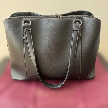 블랙 토트백 합성 피혁