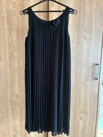 언타이틀 슬리브리스 플리츠 원피스