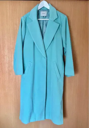 EMODA 에모다 더블 버튼 롱 코트 스카이블루