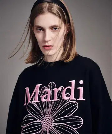 SWEATSHIRT FLOWERMARDI NEEDLEWORK