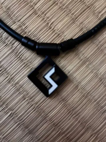 코란토테 목걸이