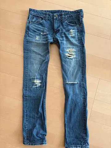 TMT 데미지 가공 슬림핏 청바지