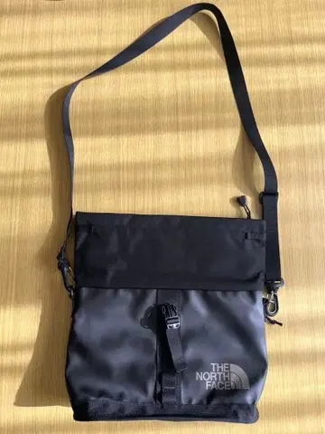 THE NORTH FACE 베이스캠프 숄더백 NM82503R