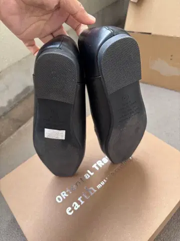 Oriental Traffic 블랙 로퍼 스퀘어토