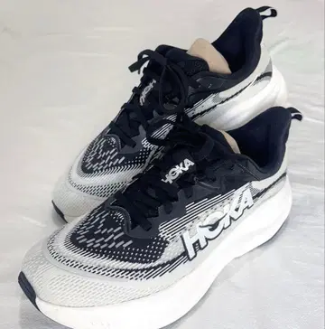 HOKA/SKYFLOW 스카이 플로우/ 와이드/ 25cm/ 여성용