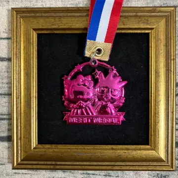 레트로 산리오 헬로키티 배드마츠마루 1997년 도쿄 한정판 금메달