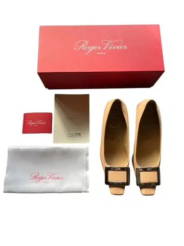 Roger Vivier 베이지 펌프스