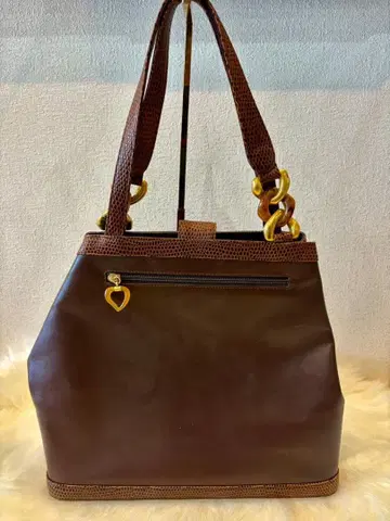 [새상품급] 웅가로 핸드백 가죽 리자드 엠보 골드 금장 장식 하트 브라운