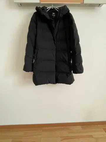 후드 부착 블랙 다운 자켓 롱 기장 유니클로