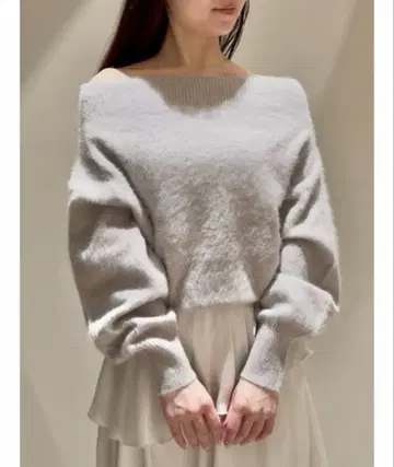 SNIDEL 폭스 알파카 오프숄더 풀오버