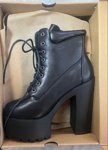 통굽 부츠 블랙 힐 15cm 사이즈 24cm