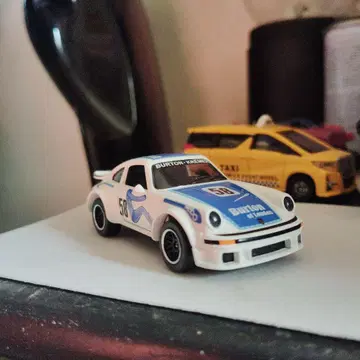 Burton Racing 58 미니카