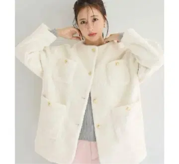[ M 사이즈 ] coca 푸들 금장 버튼 노카라 코트 아이보리