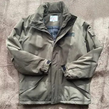 미사용 새상품 AVIREX 밀리터리 자켓 L 사이즈 카키