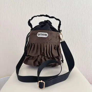 OUTDOOR 프릴 숄더백 브라운