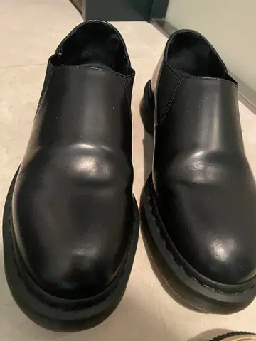 닥터마틴 LOUIS/루이스 사이드 고어 슬립온