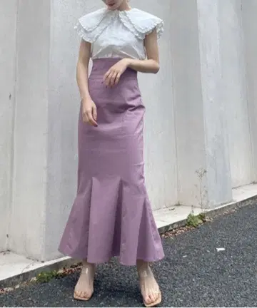 새상품급 SNIDEL 하이웨스트 헴플레어 롱 스커트 그레이