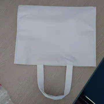 화이트 토트백 합성섬유