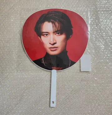 부채 세트 빨간색 배경 화이트 블랙 디자인