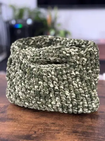 핸드메이드 그린 계열 뜨개질 파우치