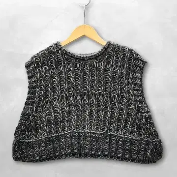 크로셰 CLOCHE 로빙얀 니트 베스트 숏 기장