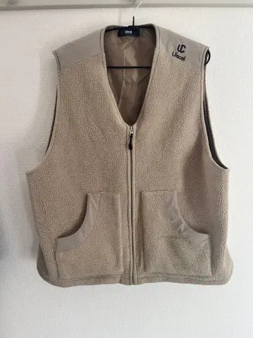 Usual 베이지 플리스 베스트