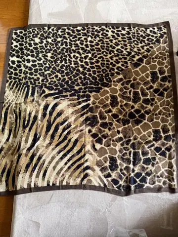 마니프리 애니멀 무늬 120 울 실크 스톨 스카프 브라운 갈색