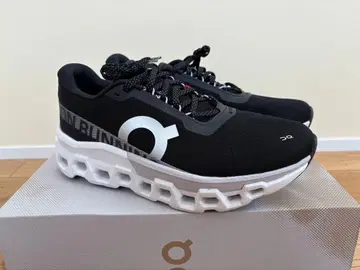 [ 거의 새상품 ] 온 클라우드몬스터2 블랙 27.0