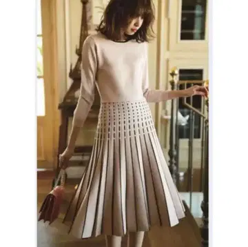 새상품급 [Apuweiser-riche] 세로 짜임 배색 니트 원피스 S