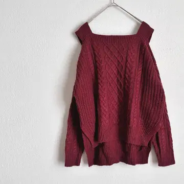잉그 오프숄더 케이블 니트 M 페미닌 한국 스타일 와인 레드