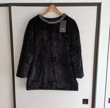 [ITIB 미사용] 택 포함 인조 모피 상의. 체인 포함 블랙