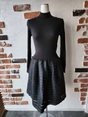 en recre 앙레크레숑 절개 원피스 2