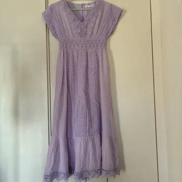 MERCURYDUO 연보라 자수 V넥 롱 원피스