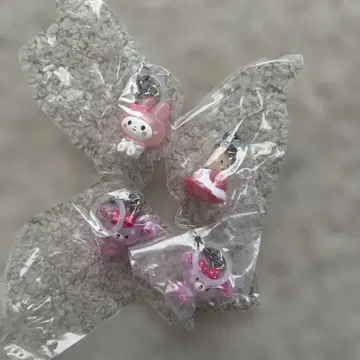 산리오 헐렁메지루시 액세서리 4점 세트