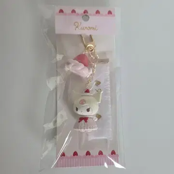 산리오 키링 (딸기 휘핑 케이크) 쿠로미