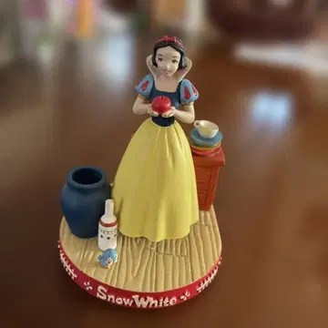 백설공주 피규어 스노우 화이트 & 더 세븐 드워프