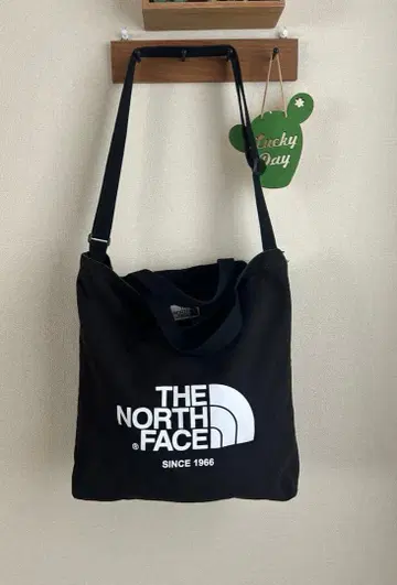 THE NORTH FACE 블랙 숄더백