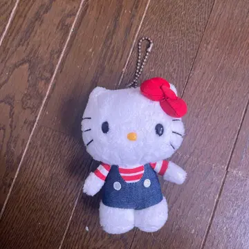 헬로키티 키링 마스코트 스트라이프 셔츠