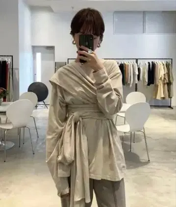 CLANE 클라네 CACHE-COEUR CUT TOPS