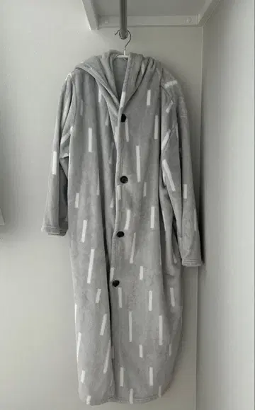 모던 데코 착용 담요