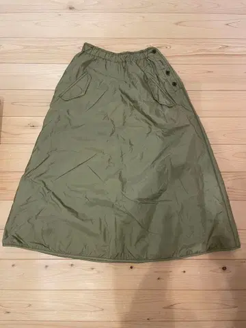 45R 퀼팅 나일론 스커트