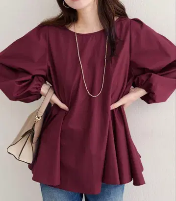 새상품 내추럴 꾸뛰르 플레어헴 블라우스 블라우스 상의