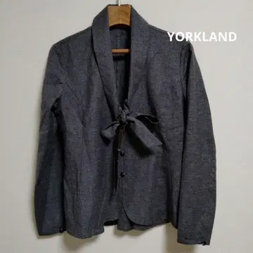 요크랜드 그레이 노카라 자켓 리본 포함
