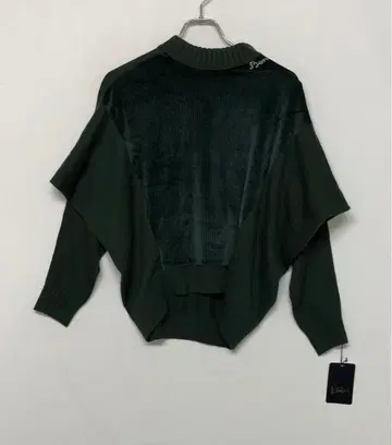 MINHA KILA KILA 자수 벨로아 절개 돌먼 니트 상의